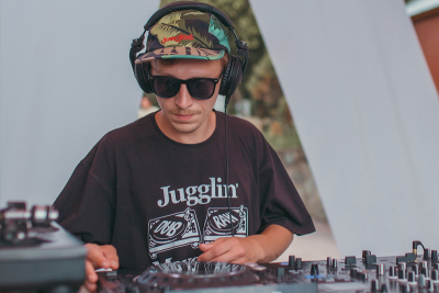 144dj